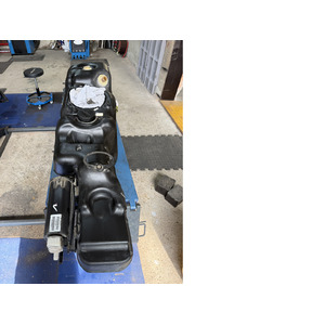 SUCHE Benzintank